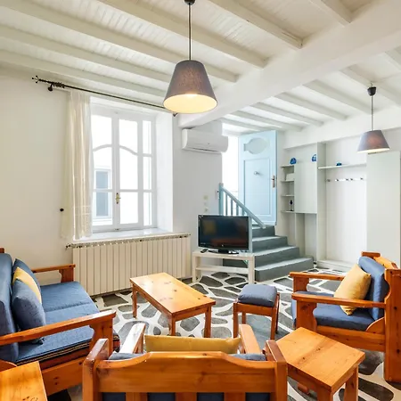 Nikos & Efi Fabrica * Megali Ammos (Mykonos)