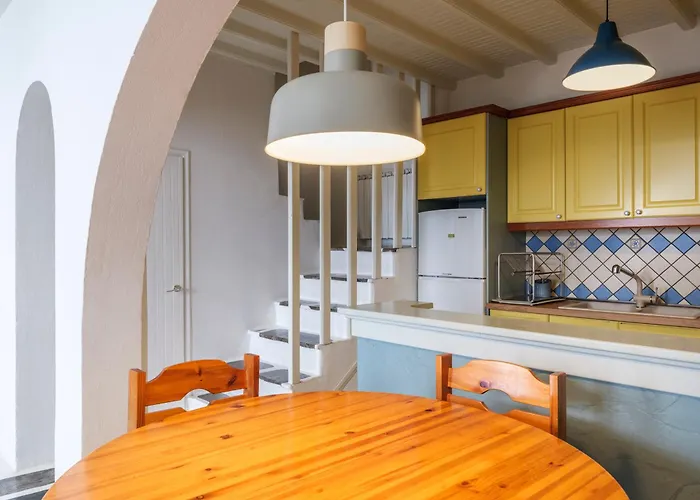 Nikos & Efi Fabrica 펜션